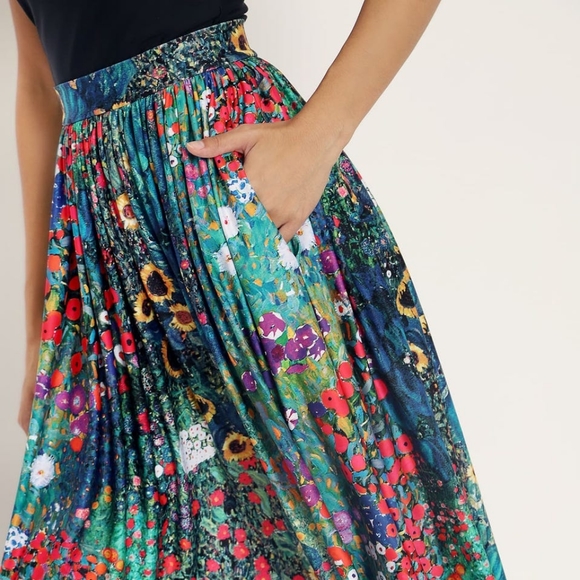 Blackmilk Floral Pocket Skirt Size M - Picture 4 of 5